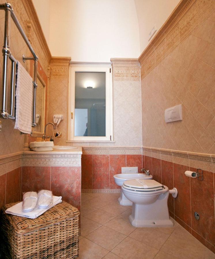 Dimora De Brado Bed & Breakfast Trani Exterior photo